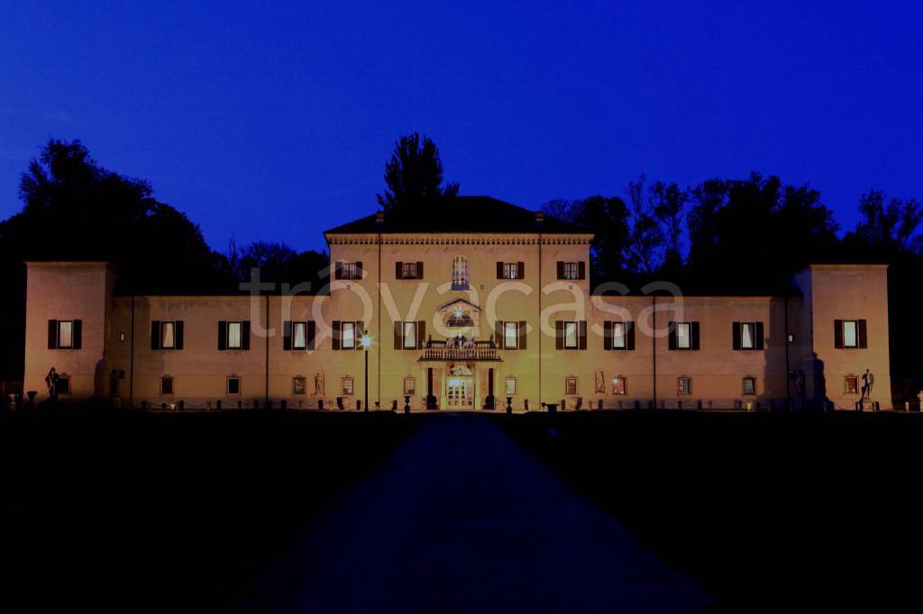 Villa Padronale in vendita a Reggiolo