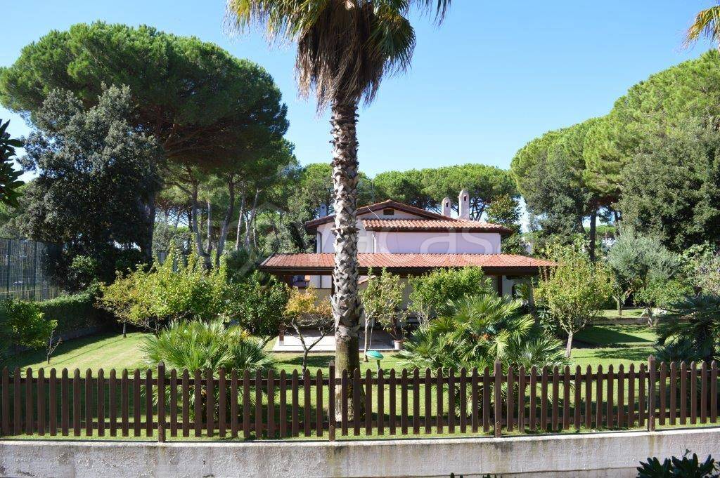 Villa in vendita a San Felice Circeo strada Provinciale Badino II