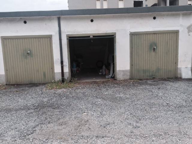 Garage in vendita a Pinerolo corso Torino