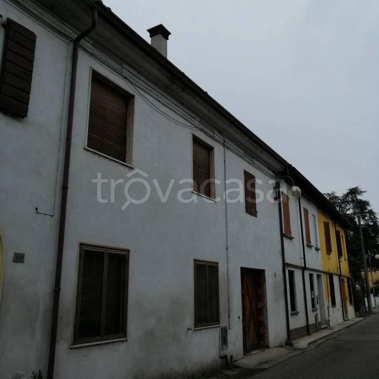 Villa in vendita a Dosolo via Pietro Falchi