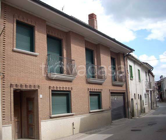 Appartamento in in vendita da privato a Paternopoli corso Giuseppe Garibaldi, 13