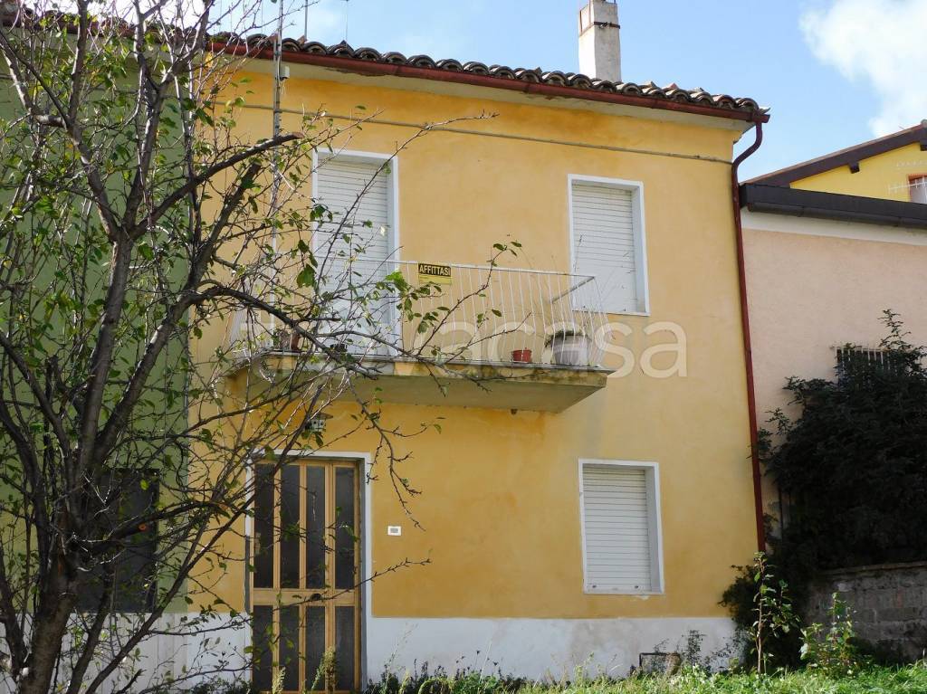Appartamento in vendita a Sarnano via Fontemarta