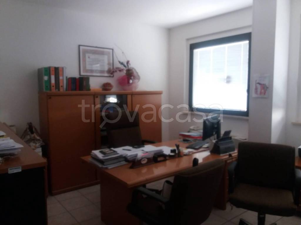 Ufficio in vendita ad Ascoli Piceno viale Costantino Rozzi