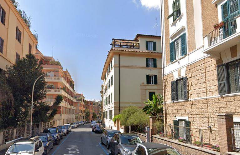 Appartamento in vendita a Roma via Pietro Tacchini