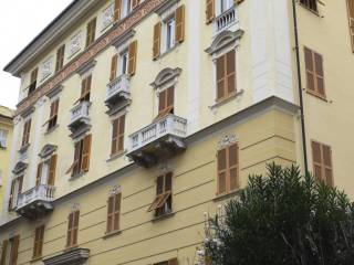 Appartamento in affitto a genova via zara