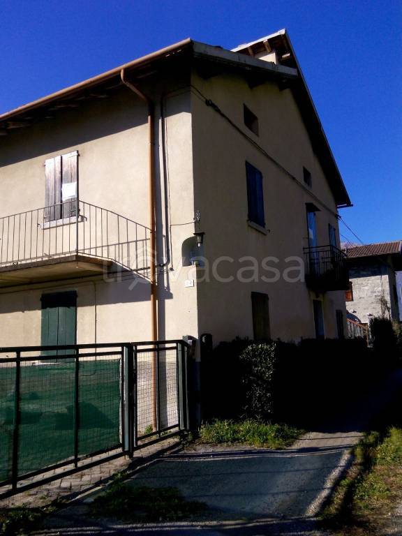 Casa Indipendente in vendita a Samolaco via Giani, 24