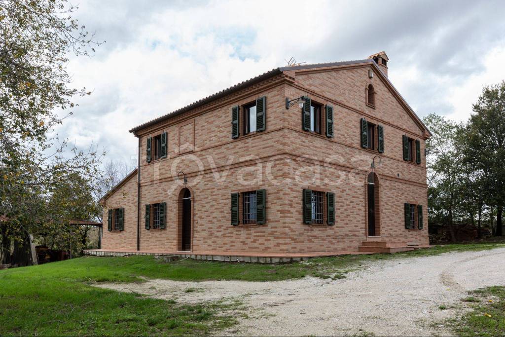 Casale in in vendita da privato a Maiolati Spontini via Monteschiavo, 19