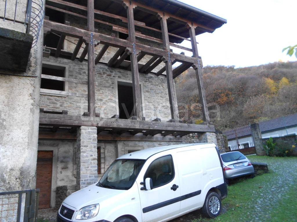 Villa in vendita a Cosio Valtellino via Ponte di Corte