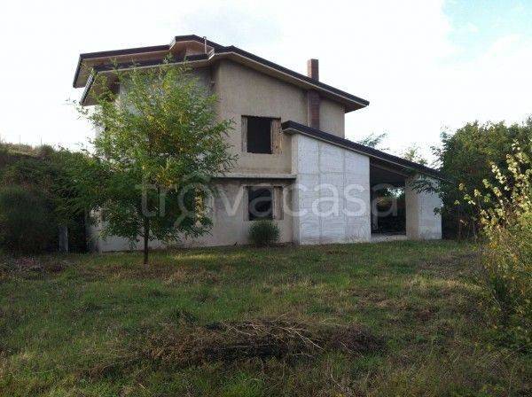 Villa Bifamiliare in in vendita da privato a Montemarano contrada Acquavivola