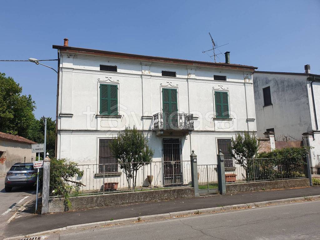 Villa in vendita a Torre de' Picenardi via Giuseppe Garibaldi, 89
