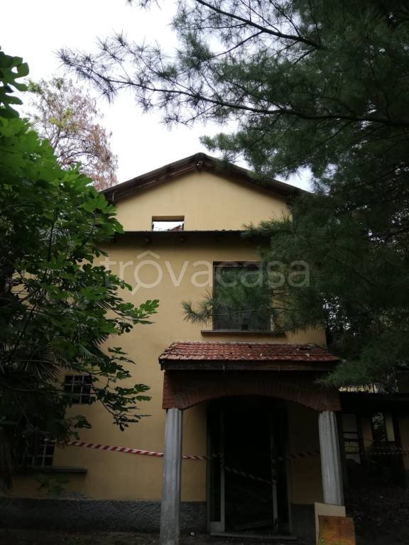 Casa Indipendente in in vendita da privato a Parabiago cascina Sisiana, 1