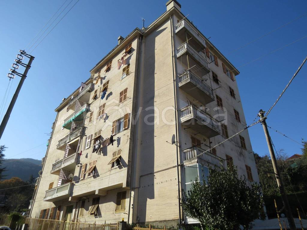 Appartamento in vendita a Genova via Rosata, 35