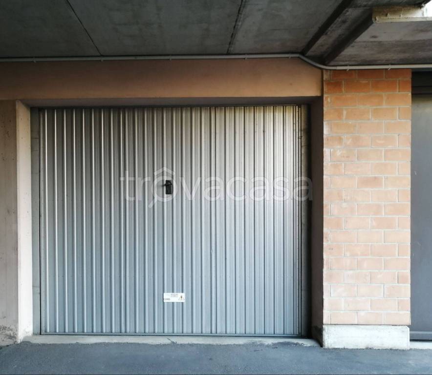 Garage in vendita a Guastalla via Cavallo, 2