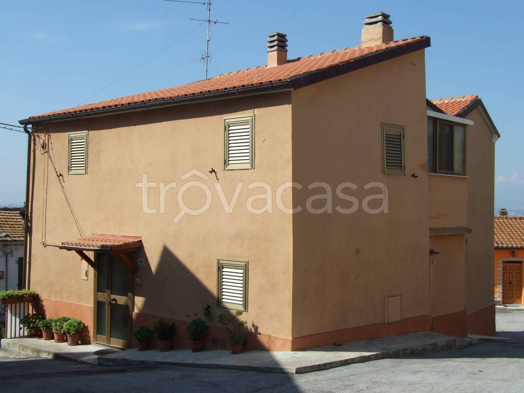 Casa Indipendente in vendita ad Ancona frazione Paterno, 52