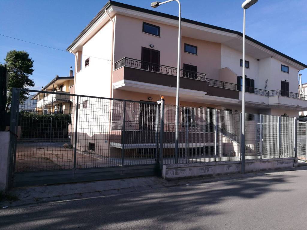 Villa Bifamiliare in in vendita da privato a Mondragone via del Giglio, 1