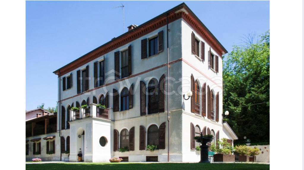 Casale in vendita ad Asti corso Alba