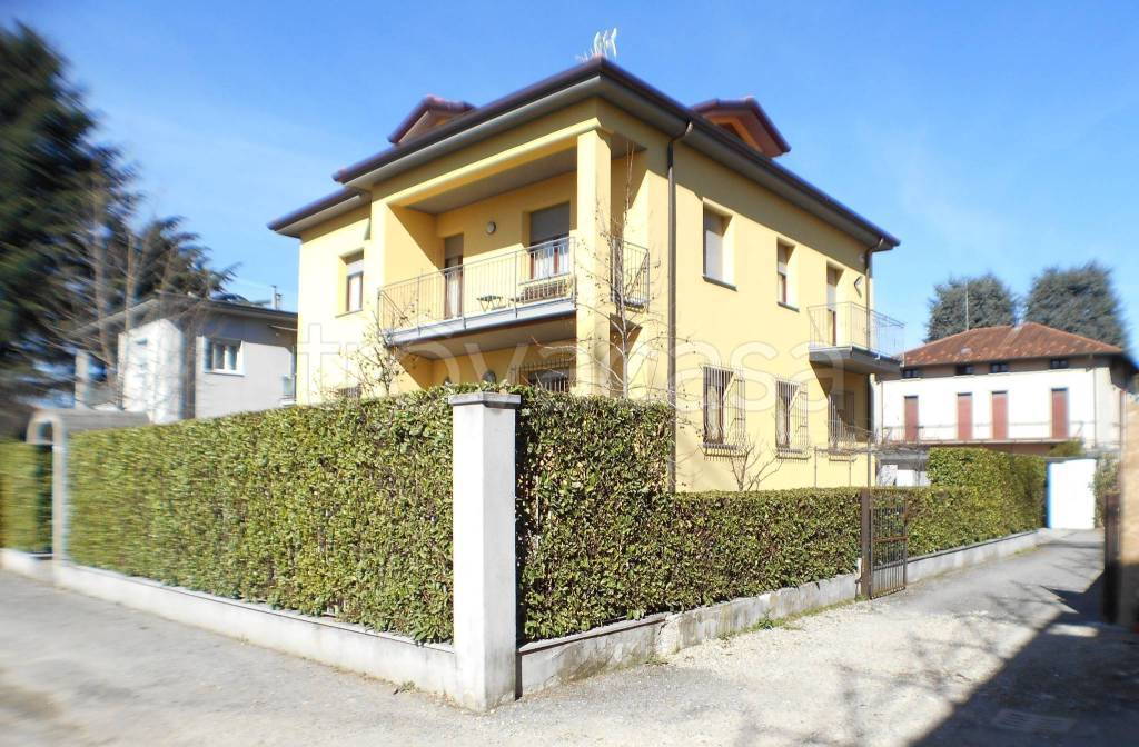 Villa in vendita a Treviglio via Guglielmo Oberdan