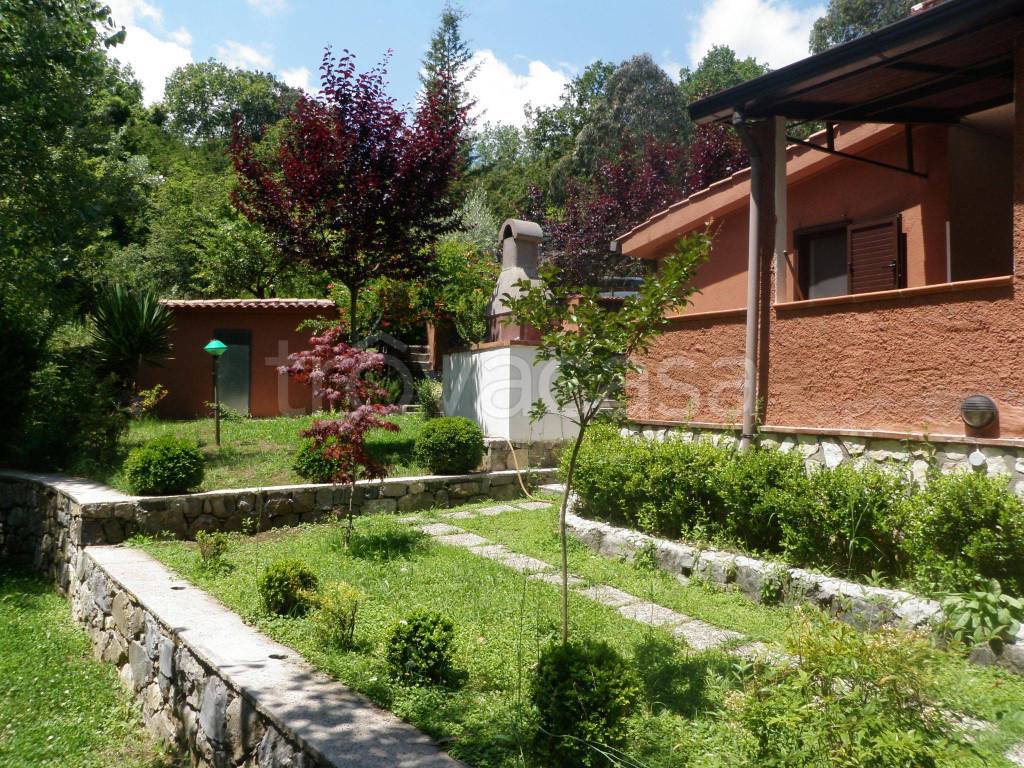 Villa a Schiera in in vendita da privato a Roccagloriosa via dei Pioppi