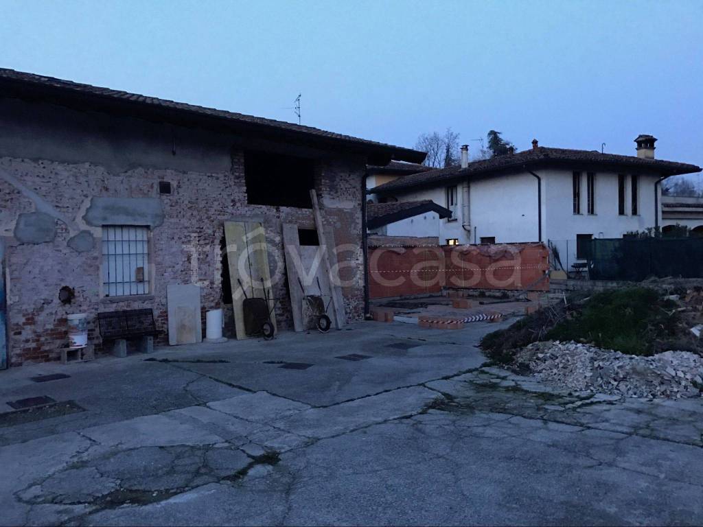 Casa Indipendente in in vendita da privato a Bagnolo Mella vicolo Risorgimento, 2