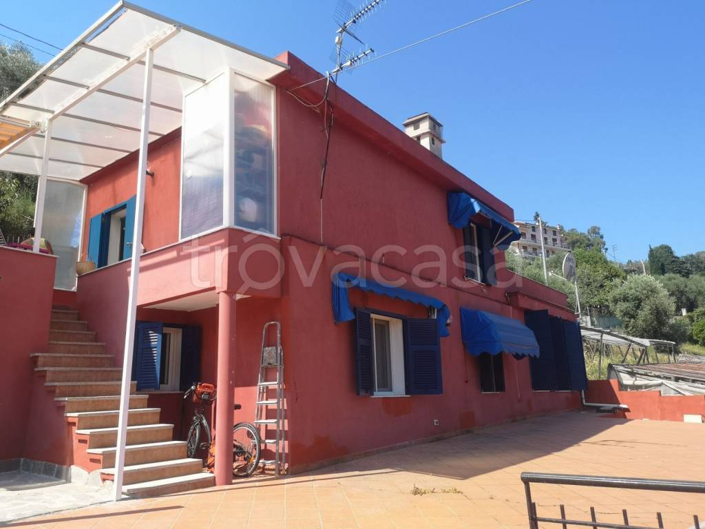 Villa in in vendita da privato a Sanremo strada Maccagnan, 86