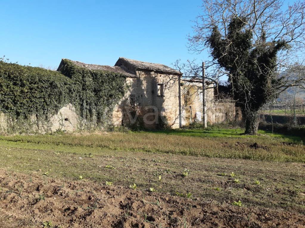 Casale in vendita a Sant'Agata de' Goti strada Provinciale Giro dei Santisi