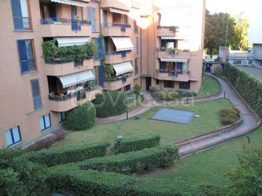 Appartamento in affitto a Monza via Antonio Pacinotti, 23