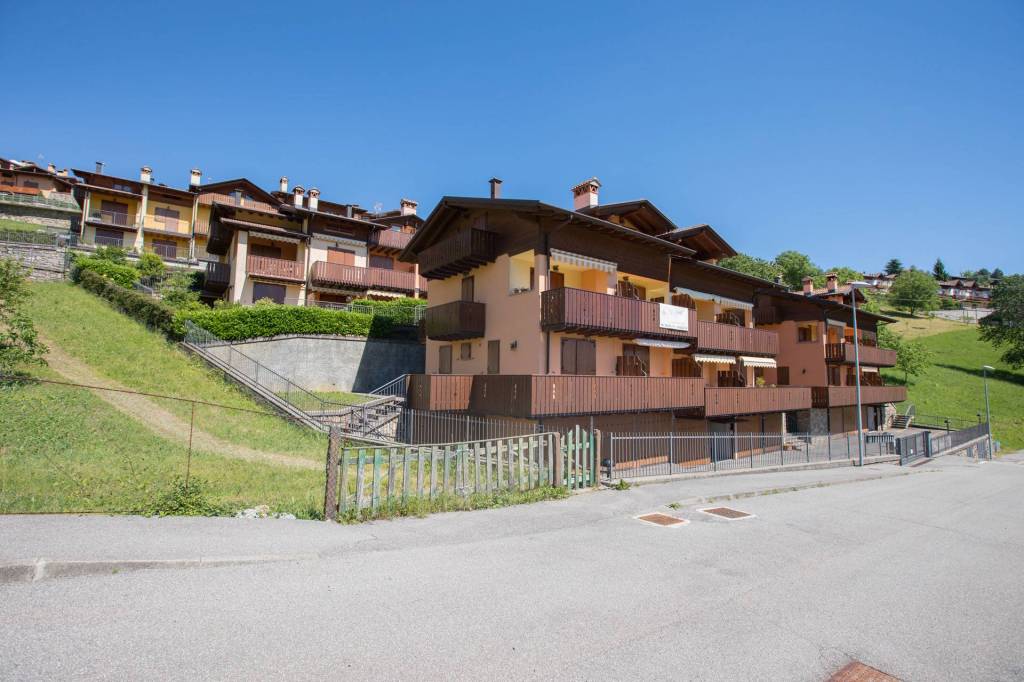 Appartamento in vendita a Costa Serina via Monte Alben