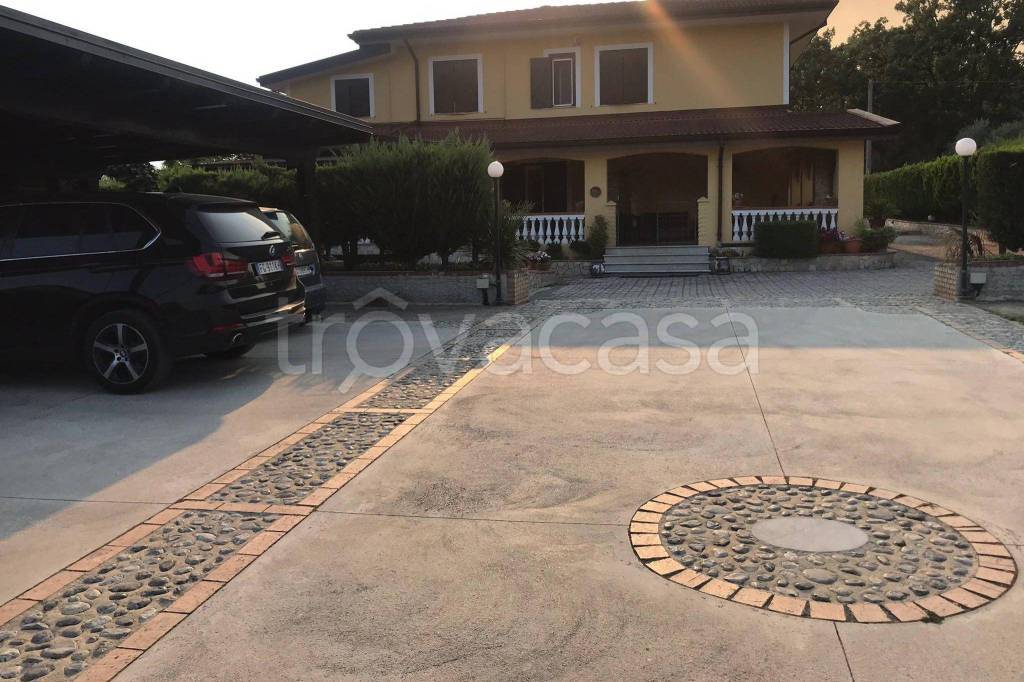 Villa in in vendita da privato a Castrovillari via Roseto Capo Spulico, 8