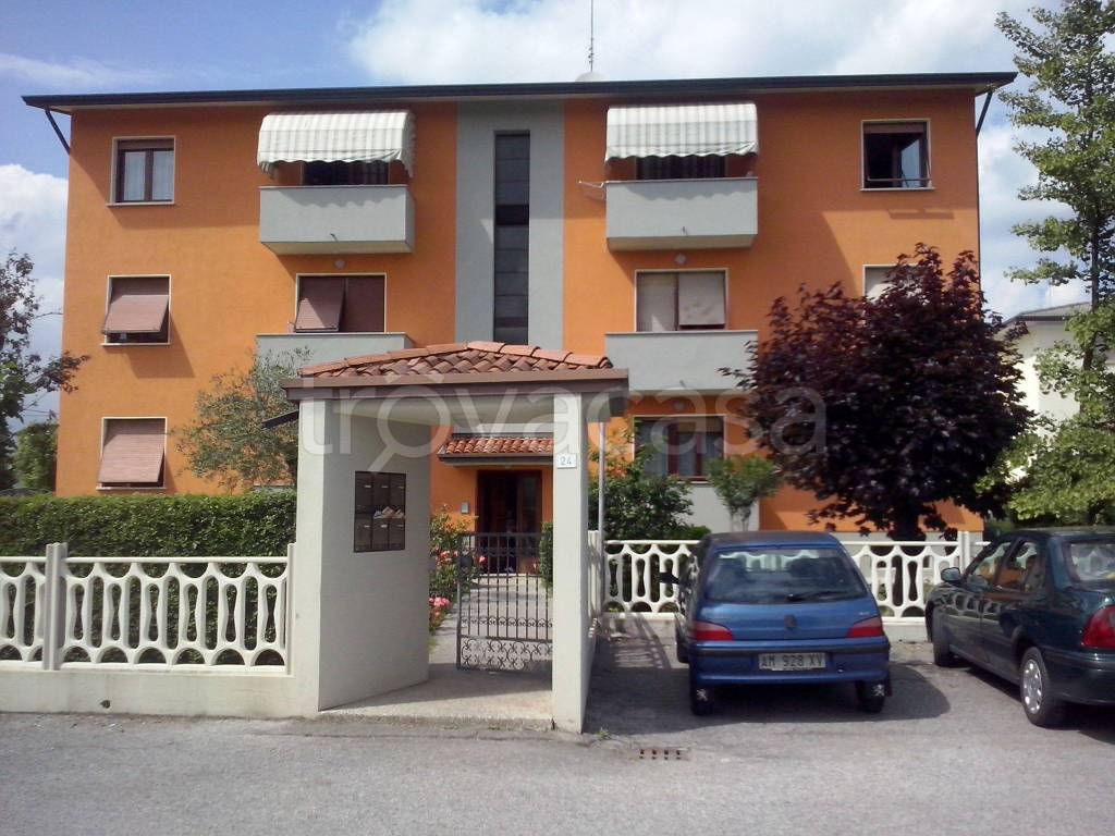 Appartamento in in vendita da privato a Porcia via Vittorino da Feltre, 24