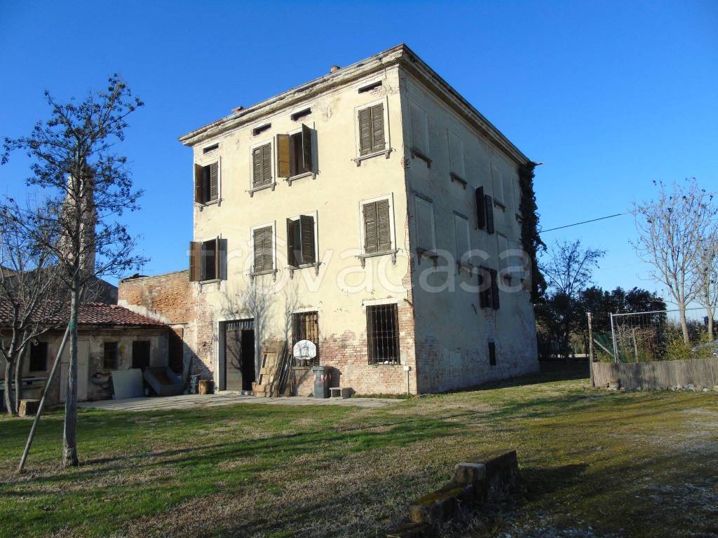 Villa Bifamiliare in vendita a Boretto via Fratelli Manfredi, 8