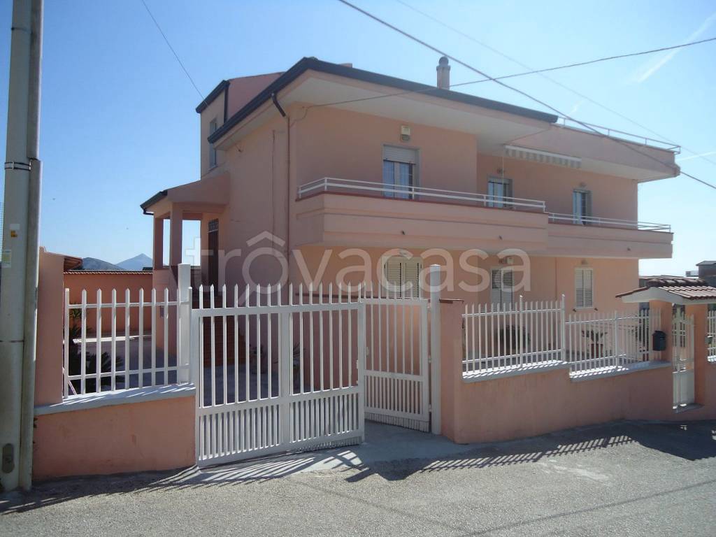 Villa in vendita a Pignataro Maggiore via Principe di Piemonte