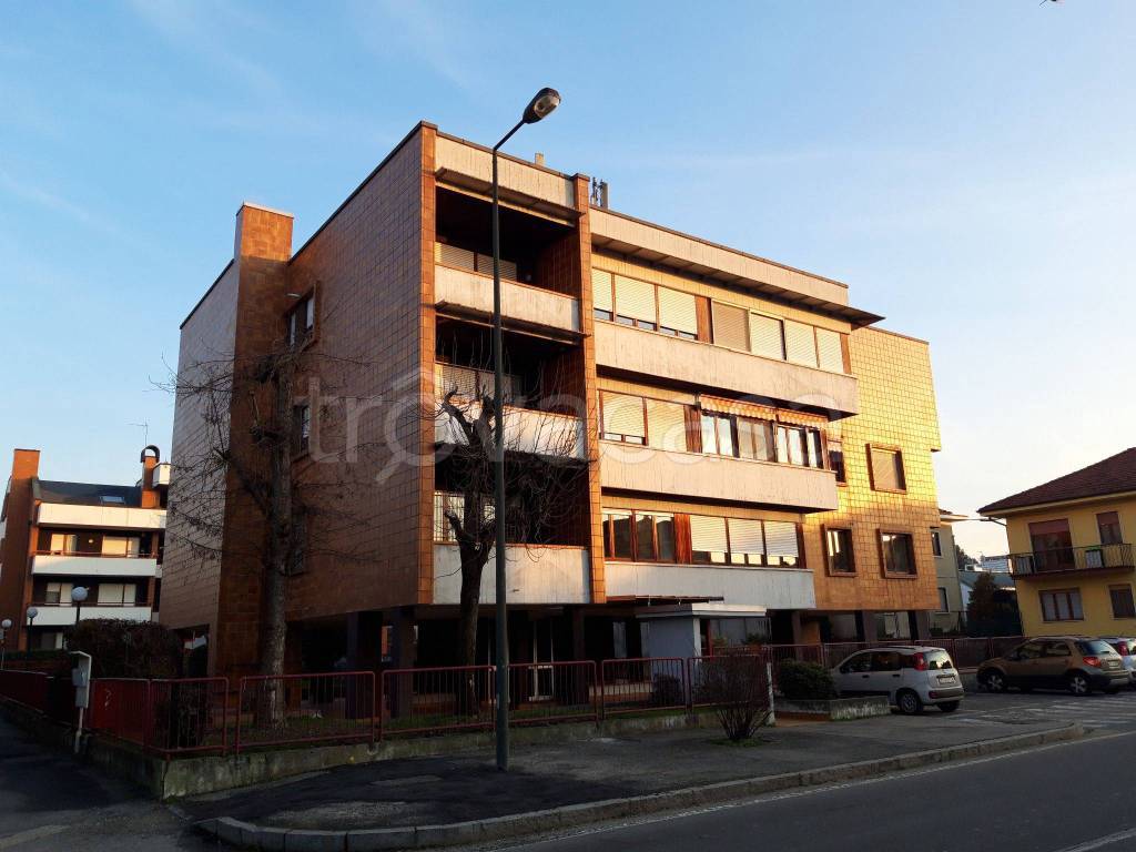 Appartamento in in vendita da privato a Carignano via Silvio Pellico, 93