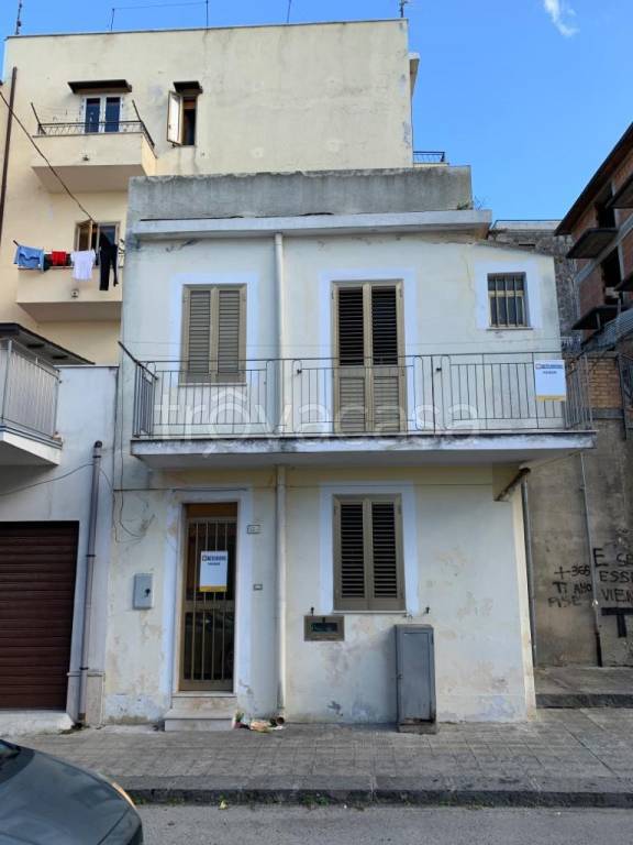 Casa Indipendente in vendita a Palmi via Porto Oreste