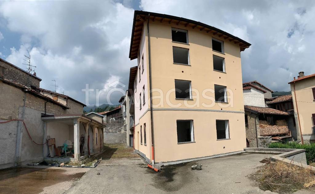 Villa in vendita a Caglio via Chiesa