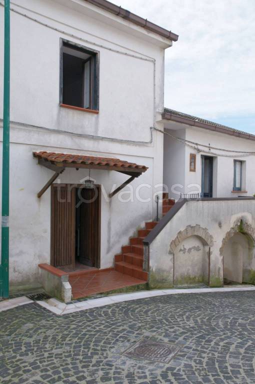 Casa Indipendente in in vendita da privato a Castel di Sasso contrada Cisterna, 28