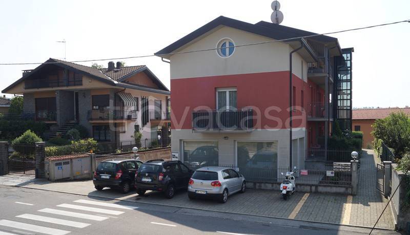Appartamento in vendita a Sesto Calende viale Ticino