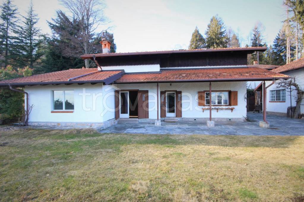 Villa in vendita a Gignese via Sasso Papale, 59