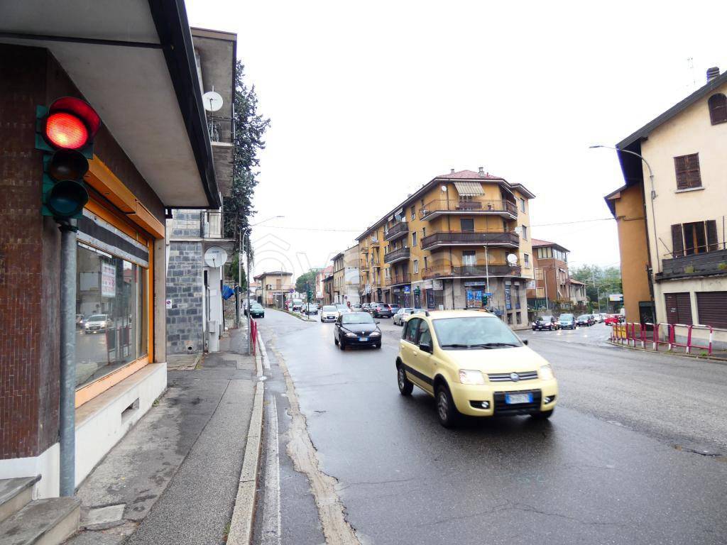 Negozio in vendita a Varese viale dei Mille, 47