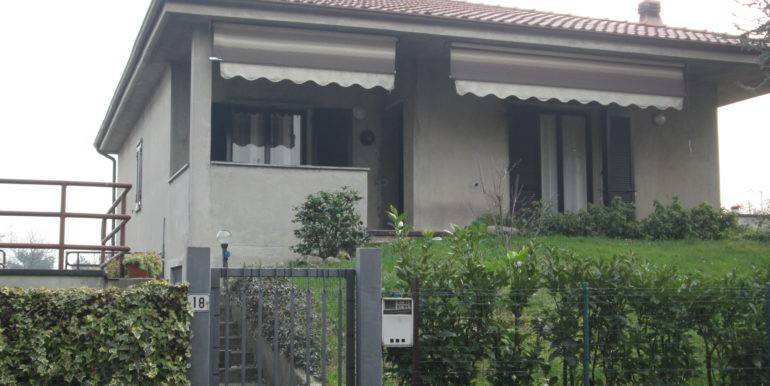 Villa in vendita ad Agrate Brianza via Grazia Deledda, 18A