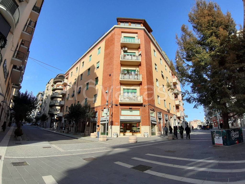 Appartamento in vendita a Cosenza corso Giuseppe Mazzini, 211