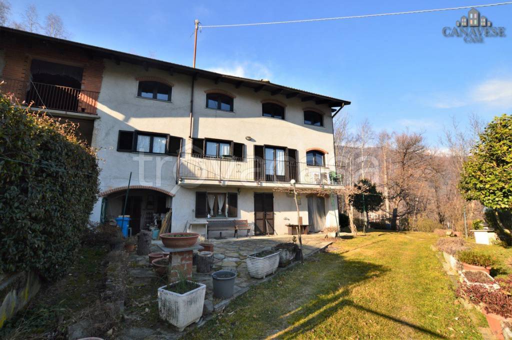 Casa Indipendente in vendita a Canischio frazione Sombeila, 29