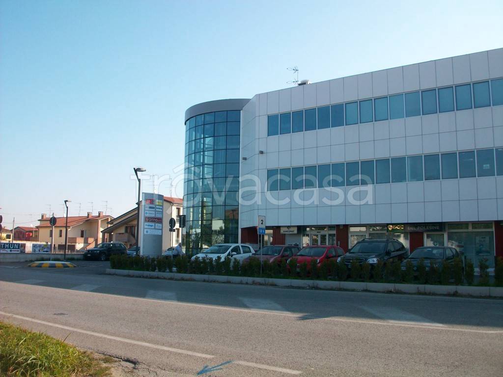 Ufficio in vendita a Occhiobello via Eridania, 131