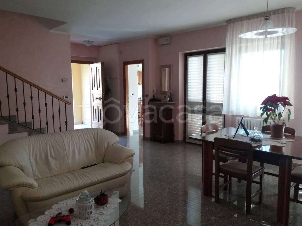 Villa in vendita ad Ascoli Piceno strada Provinciale Venarottese