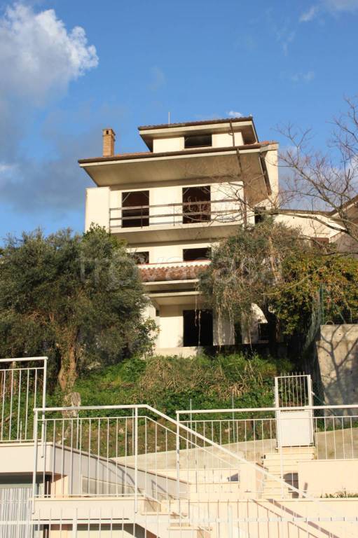 Villa in vendita a Minturno via Festarola