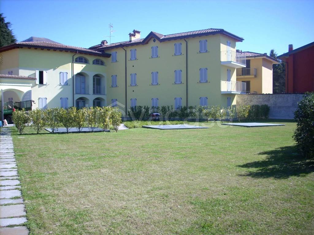 Appartamento in vendita a Longone al Segrino via Erba, 3