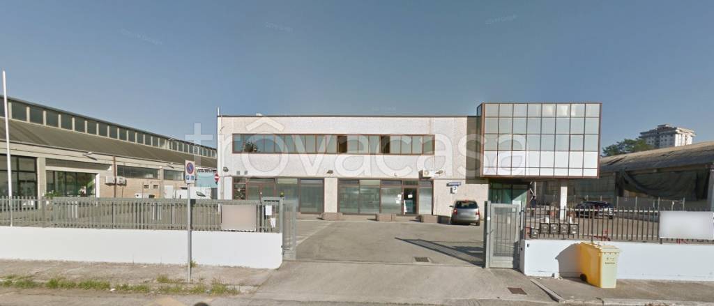 Capannone Industriale in vendita ad Ascoli Piceno zona Industriale Basso Marino