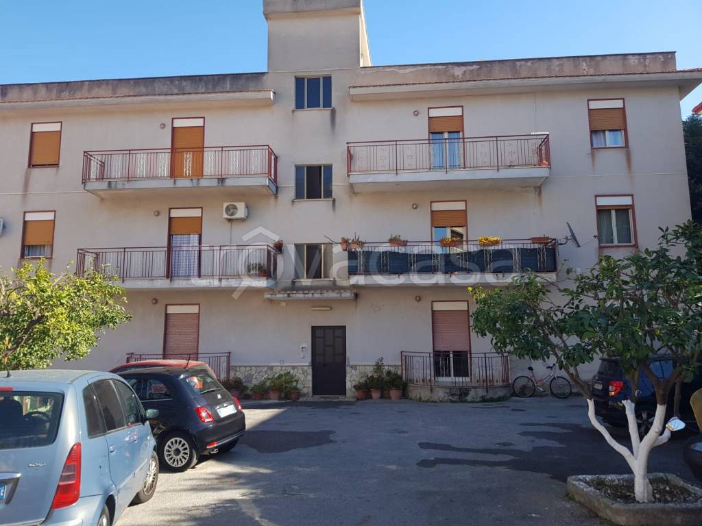 Appartamento in vendita a Palermo via m.T. 30, 15