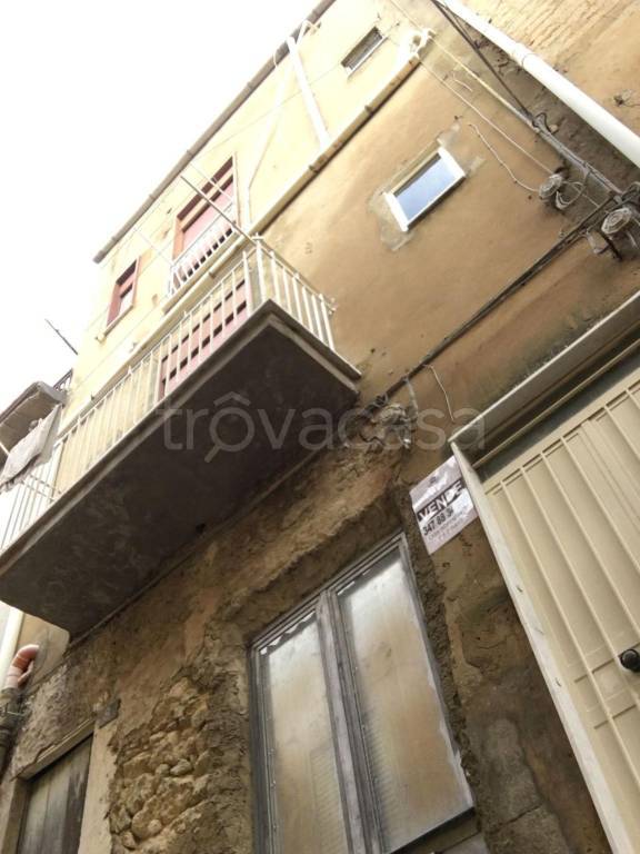 Casa Indipendente in vendita a Canicattì via Udine, 2