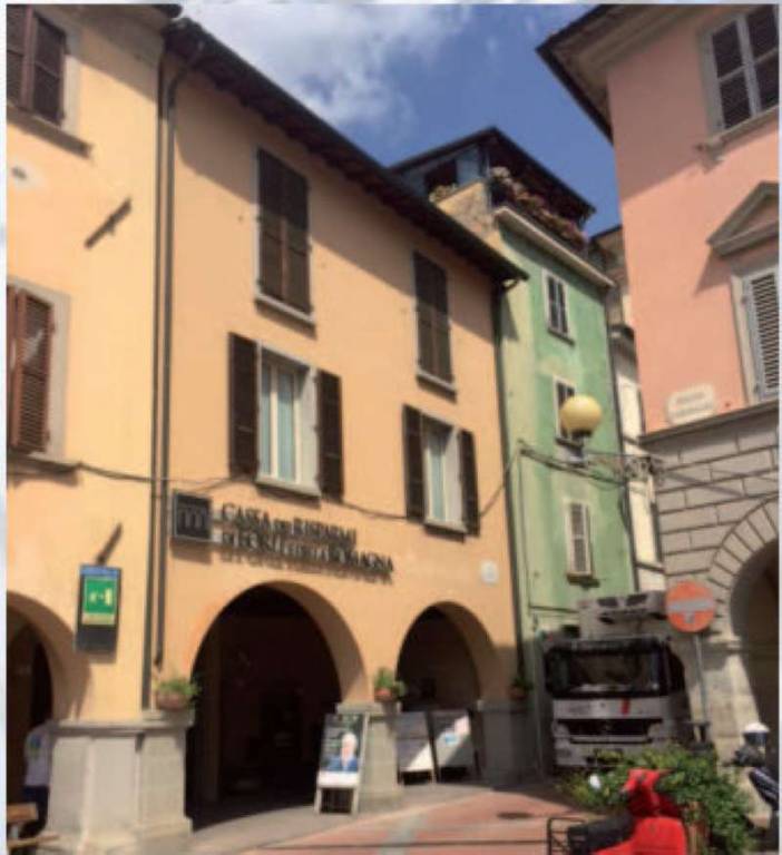 Ufficio in vendita a Rocca San Casciano piazza Garibaldi 55 subb. 2-3-9