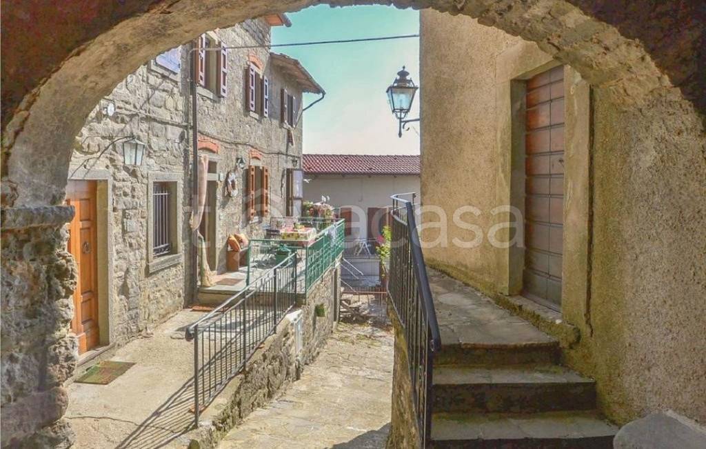 Intero Stabile in in affitto da privato a Chiusi della Verna via Conte Orlando Cattani, 15